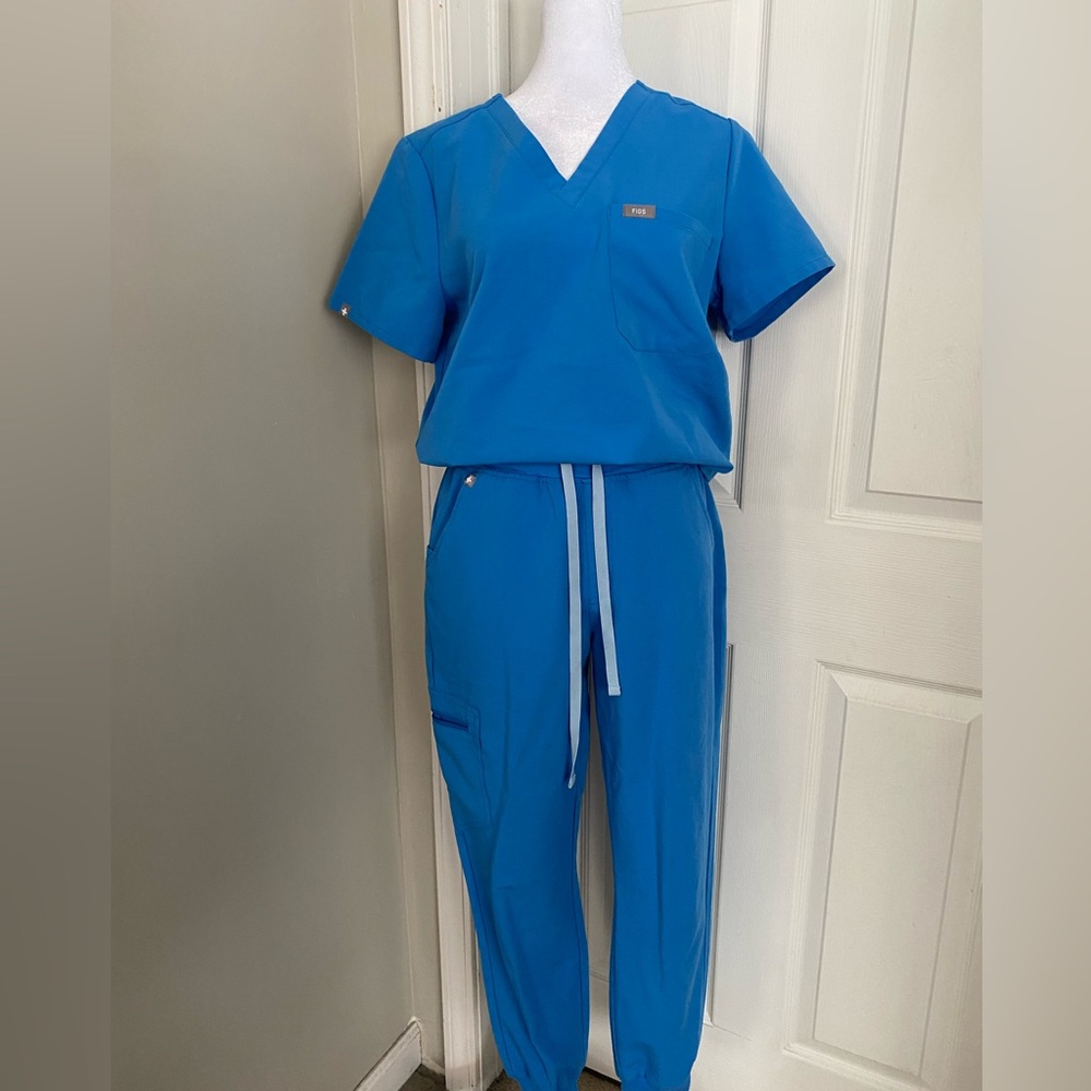 Figs Women's Azure Blue Jogger Set